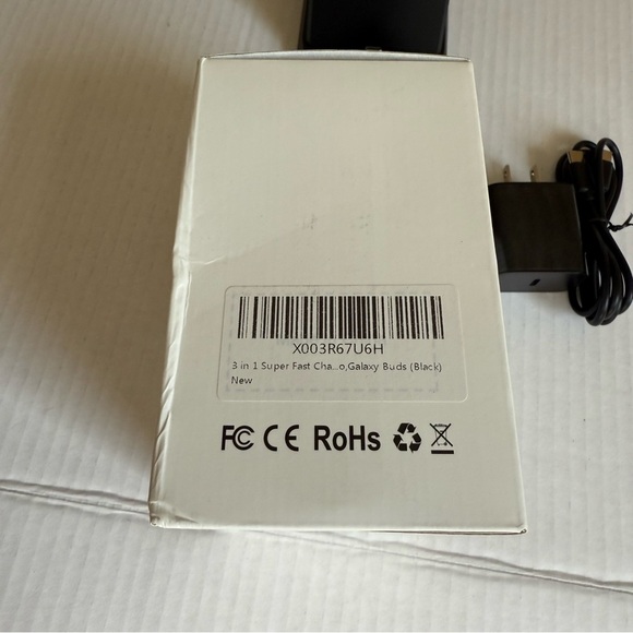 3 in 1 Fast Charging Station - Picture 4 of 5